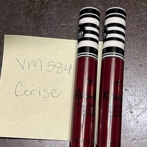 Kissable Liquid Lipstick in Deep Red